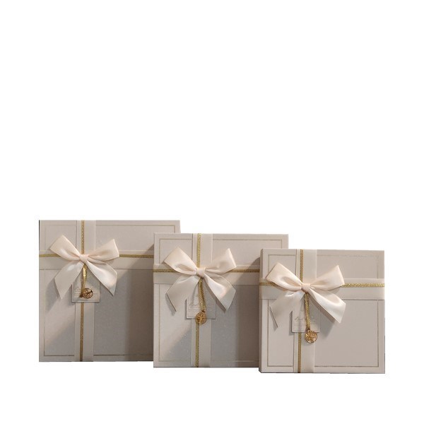 تصویر  (MS8301-140) جعبه كادو مربع روشن 3 سايز